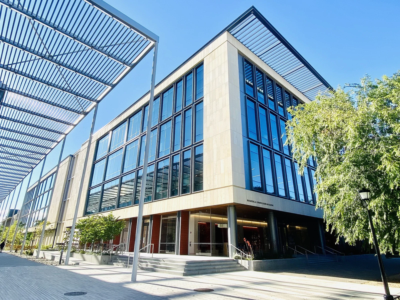 Stanford Biomedical Innovations Building 建筑外观及标识