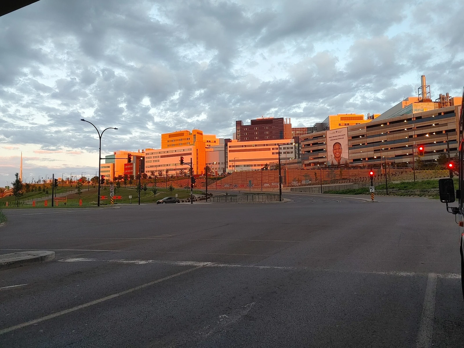 McGill University Health Centre Glen 园区建筑