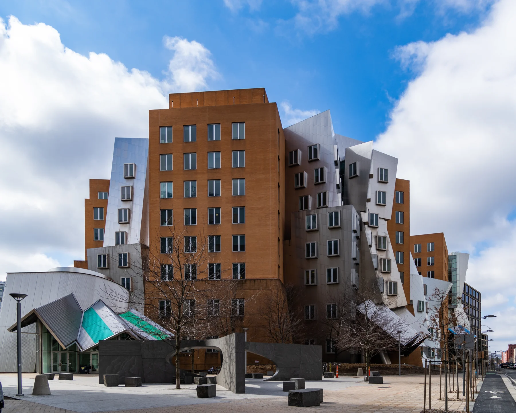 麻省理工学院校园内的 Stata Center,2022 年。